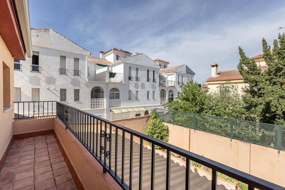 3 sovrum Villa till salu i Santa Fe med pool garage - 285 000 € (Ref: 10089650)
