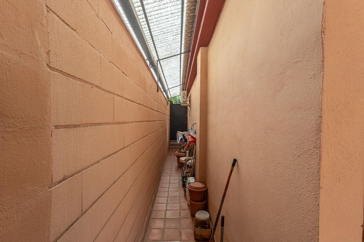 3 sovrum Villa till salu i Santa Fe med pool garage - 285 000 € (Ref: 10089650)