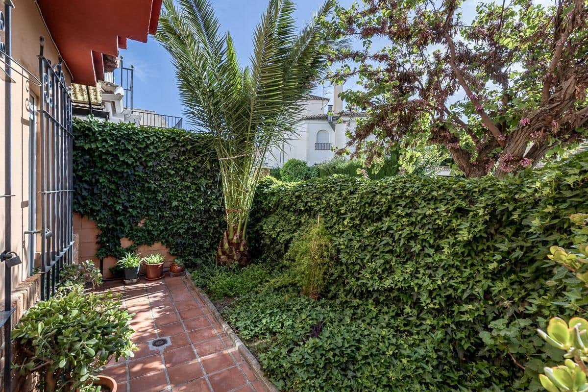 3 sovrum Villa till salu i Santa Fe med pool garage - 285 000 € (Ref: 10089650)
