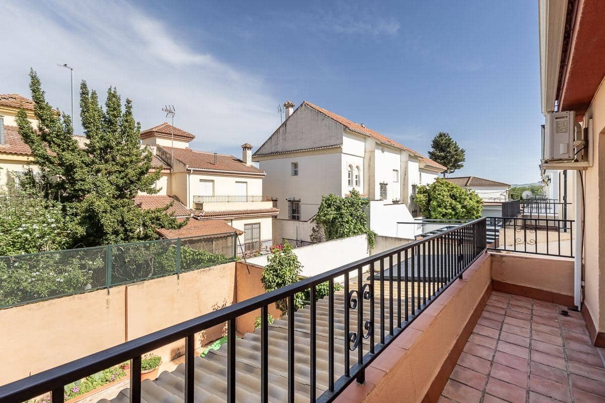 3 sovrum Villa till salu i Santa Fe med pool garage - 285 000 € (Ref: 10089650)