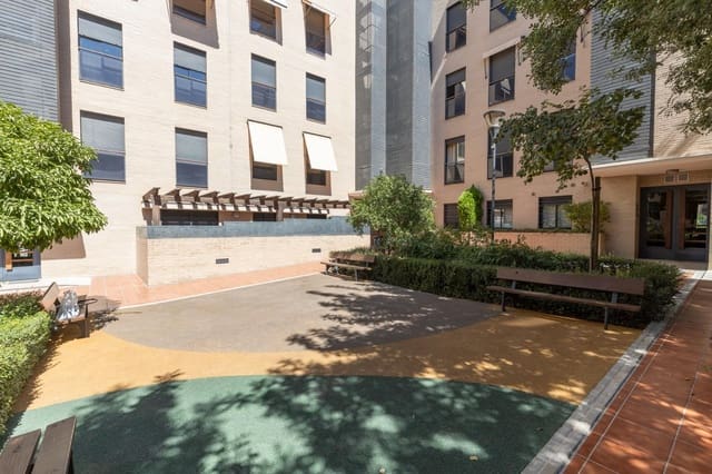 Piso de 2 habitaciones en Granada ciudad en venta con piscina garaje - 292.000 € (Ref: 10094564)
