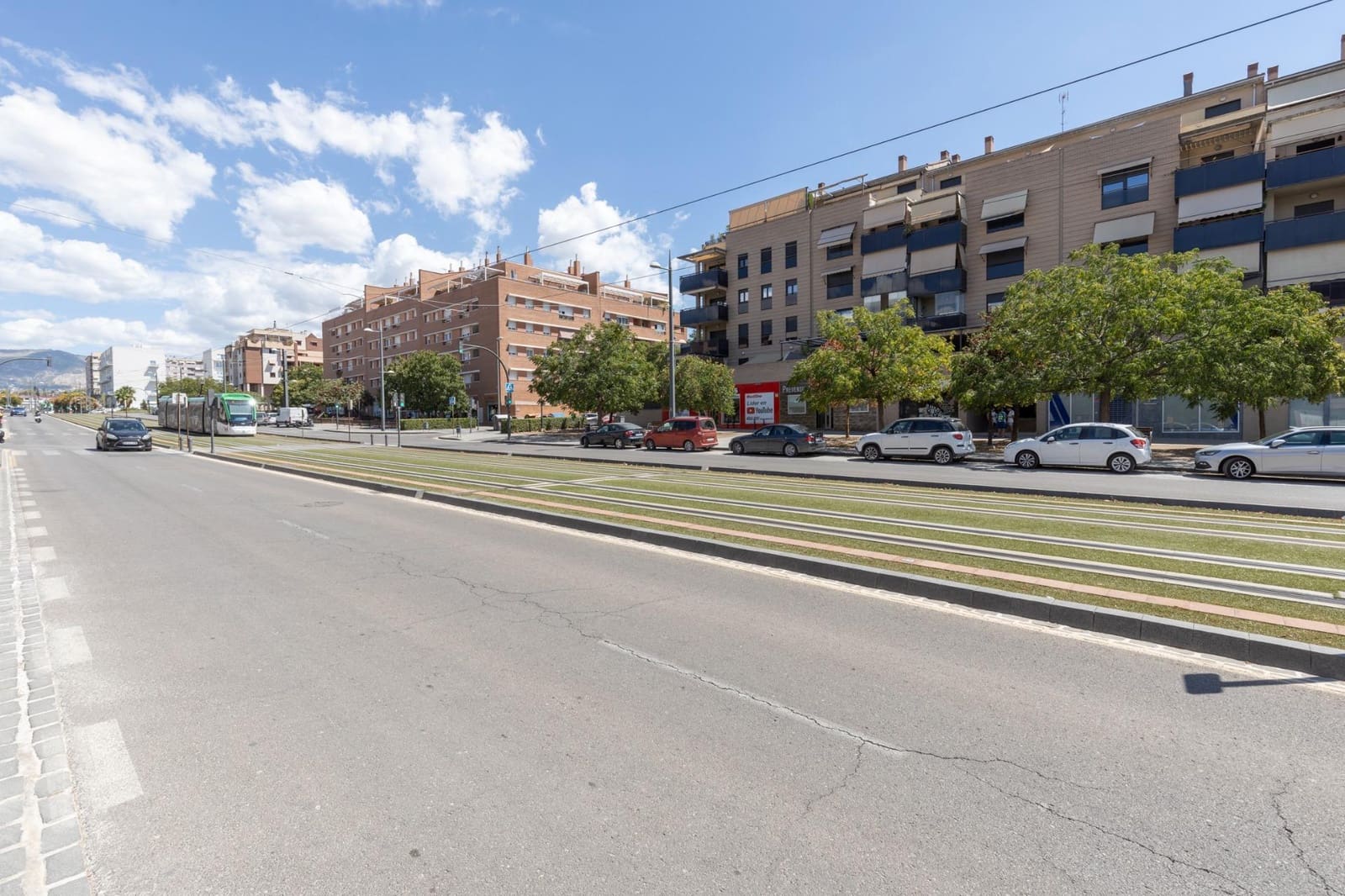 Piso de 2 habitaciones en Granada ciudad en venta con piscina garaje - 292.000 € (Ref: 10094564)