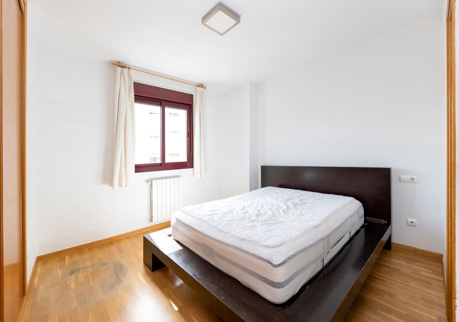 Piso de 3 habitaciones en Granada ciudad en venta con piscina - 359.000 € (Ref: 10094565)