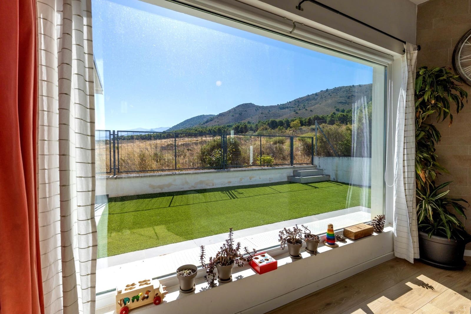 5 quarto Moradia para venda em Dilar com piscina garagem - 649 000 € (Ref: 10094567)