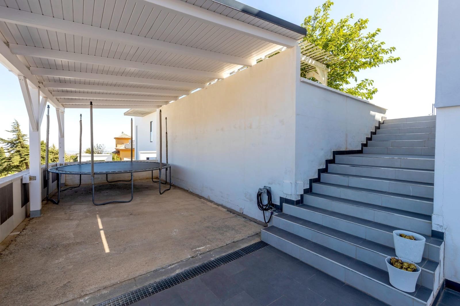 5 quarto Moradia para venda em Dilar com piscina garagem - 649 000 € (Ref: 10094567)