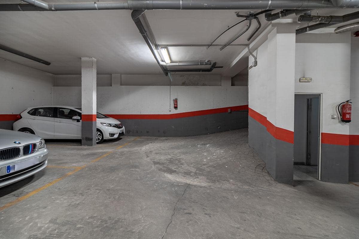 Garaje en Granada ciudad en venta - 25.000 € (Ref: 10098368)