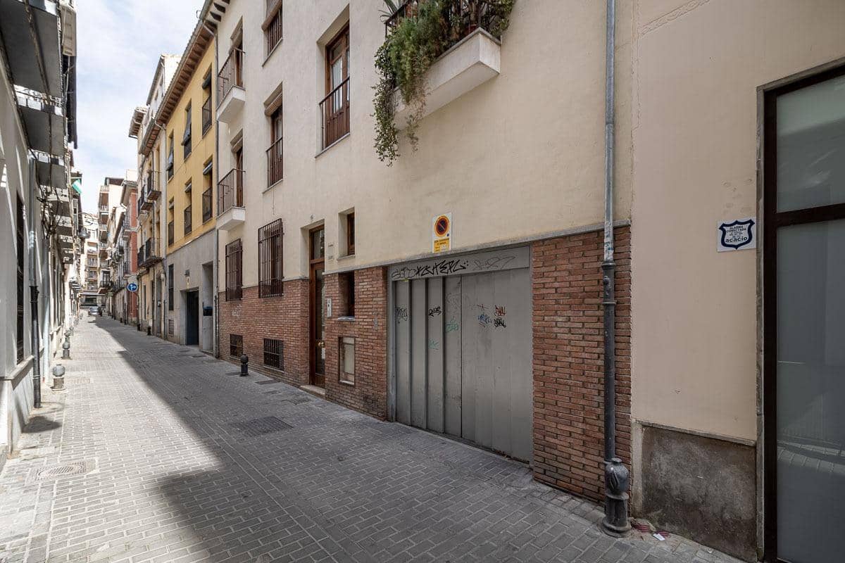 Garaje en Granada ciudad en venta - 25.000 € (Ref: 10098368)