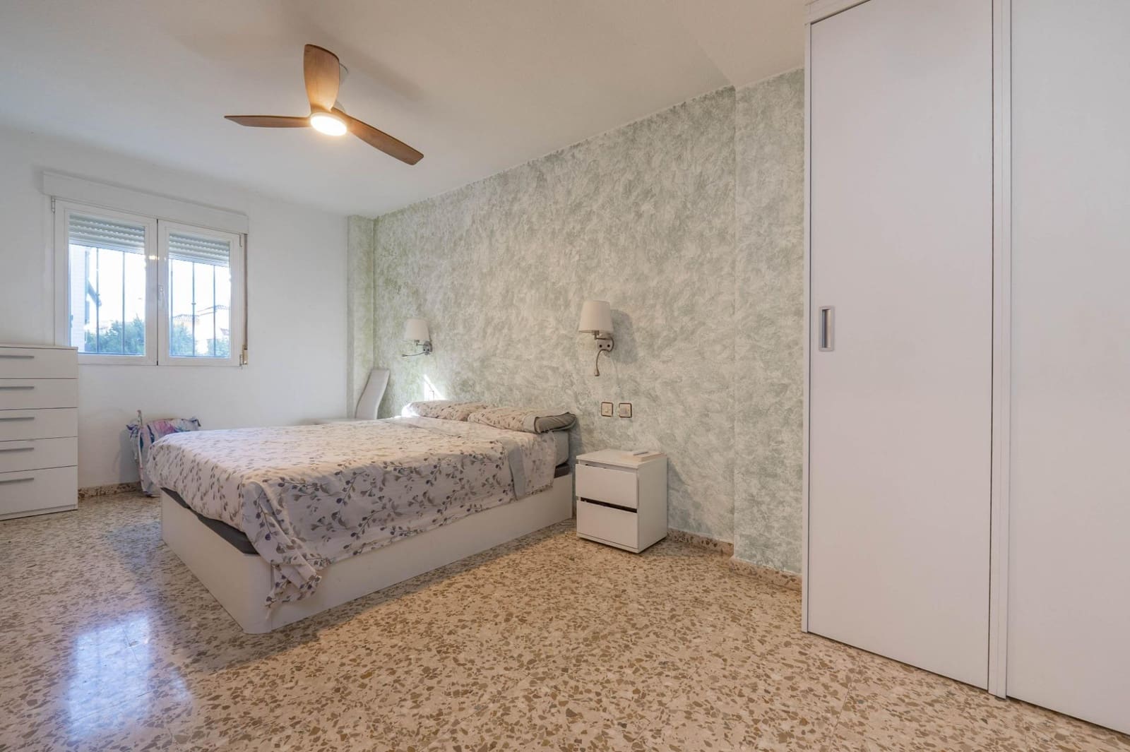 3 sypialnia Mieszkanie na sprzedaż w Maracena z basenem garażem - 204 000 € (Ref: 10098369)