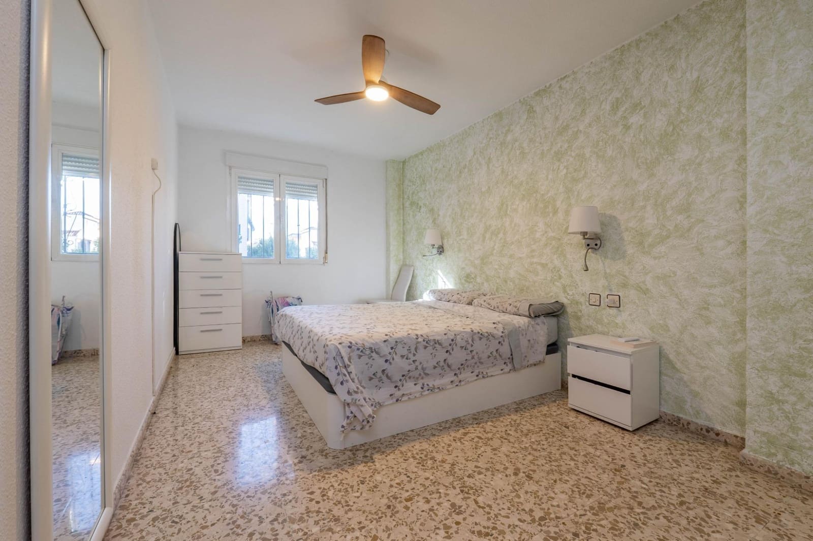 3 sypialnia Mieszkanie na sprzedaż w Maracena z basenem garażem - 204 000 € (Ref: 10098369)