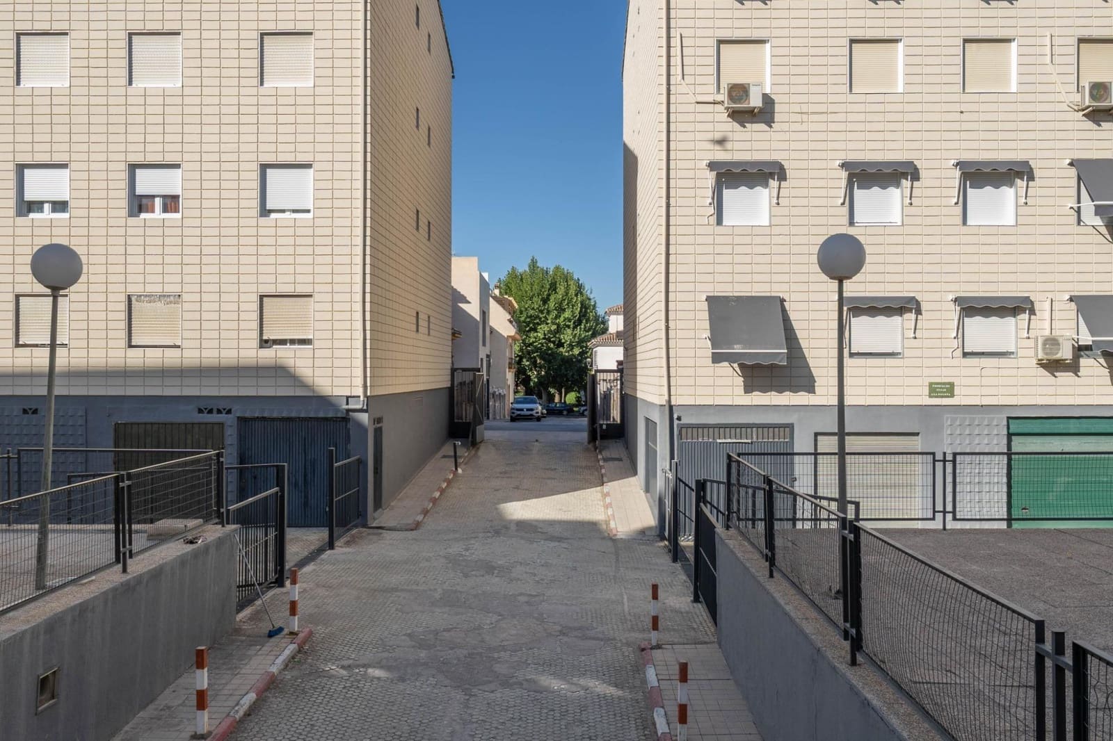 3 sypialnia Mieszkanie na sprzedaż w Maracena z basenem garażem - 204 000 € (Ref: 10098369)