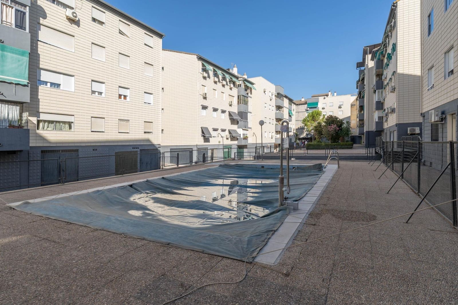 3 sypialnia Mieszkanie na sprzedaż w Maracena z basenem garażem - 204 000 € (Ref: 10098369)