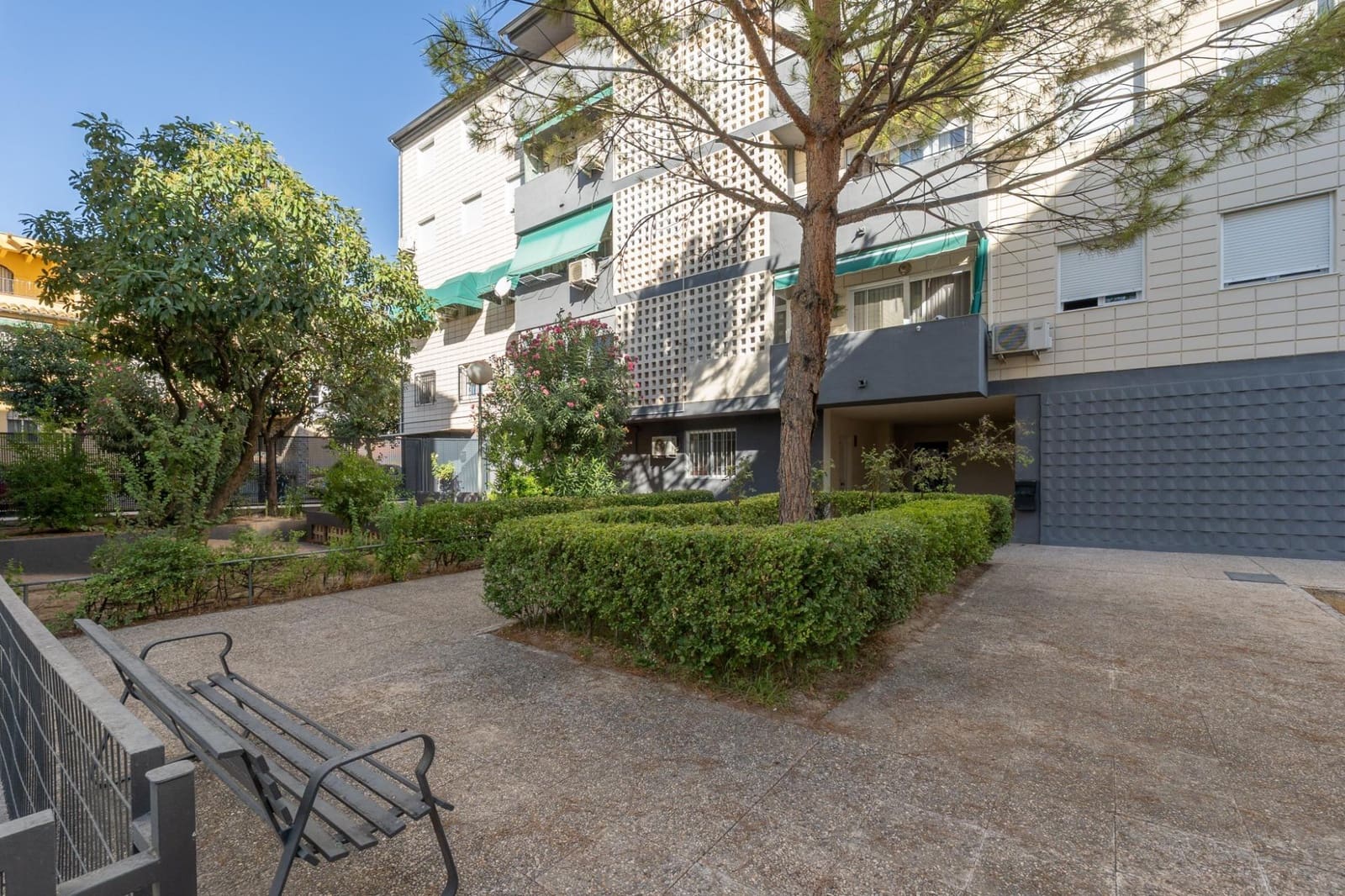 3 sypialnia Mieszkanie na sprzedaż w Maracena z basenem garażem - 204 000 € (Ref: 10098369)