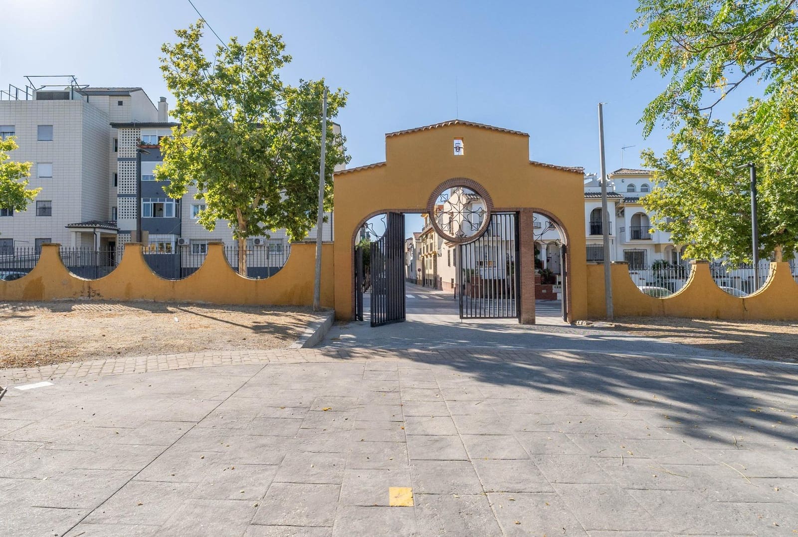 3 sypialnia Mieszkanie na sprzedaż w Maracena z basenem garażem - 204 000 € (Ref: 10098369)