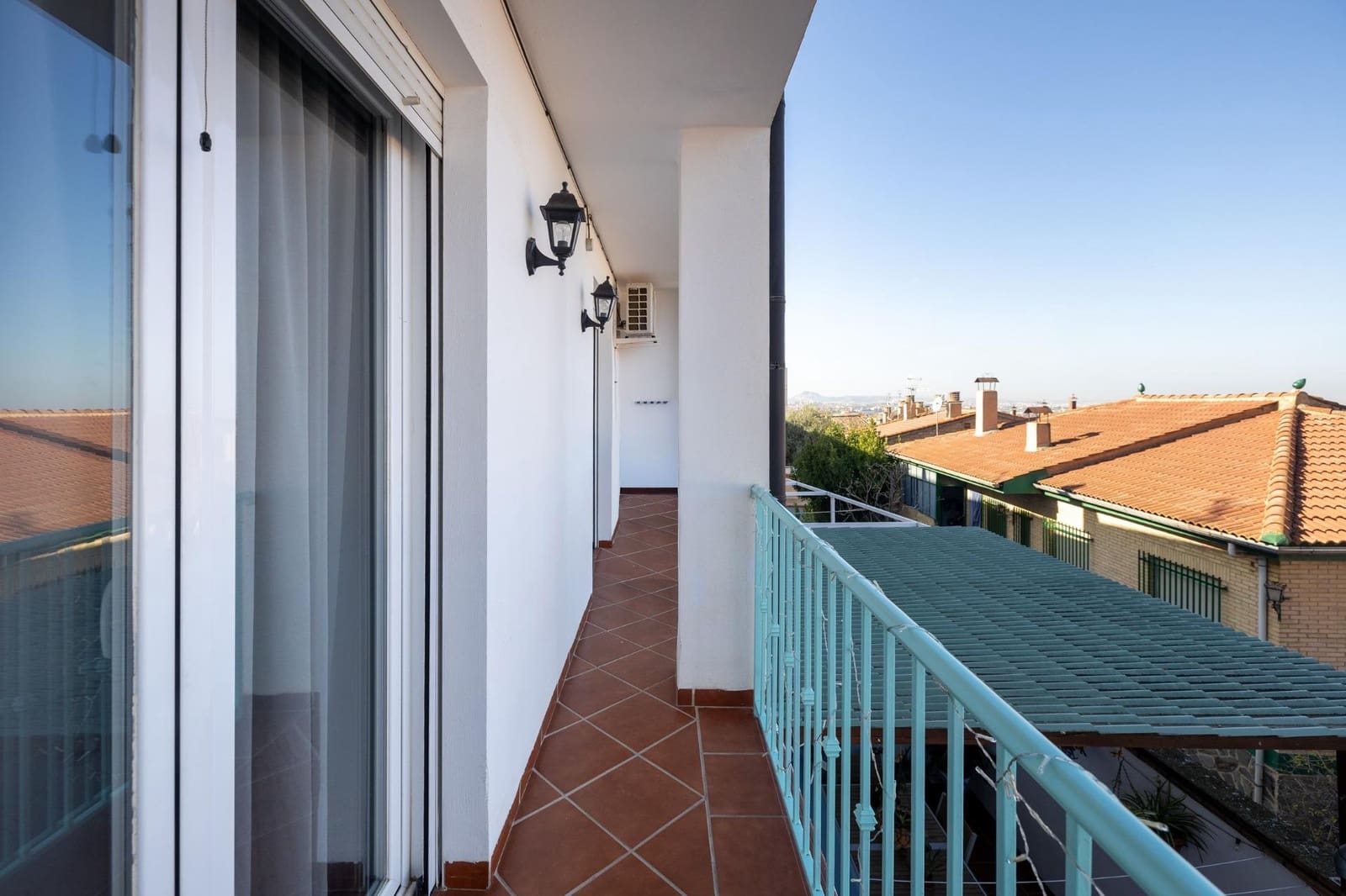 3 sovrum Radhus till salu i La Zubia med garage - 320 000 € (Ref: 10098370)