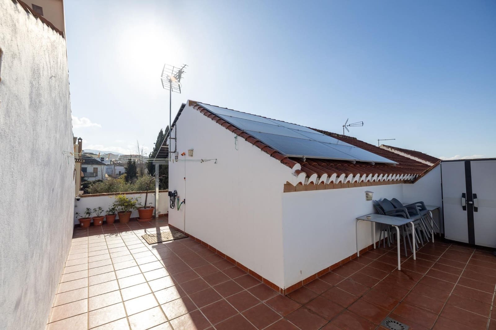 3 sovrum Radhus till salu i La Zubia med garage - 320 000 € (Ref: 10098370)