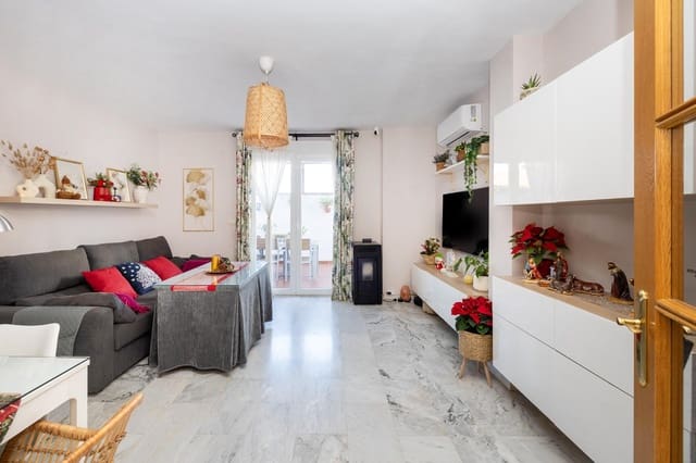 3 sovrum Radhus till salu i La Zubia med garage - 320 000 € (Ref: 10098370)