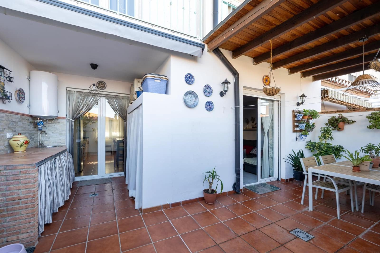 3 sovrum Radhus till salu i La Zubia med garage - 320 000 € (Ref: 10098370)
