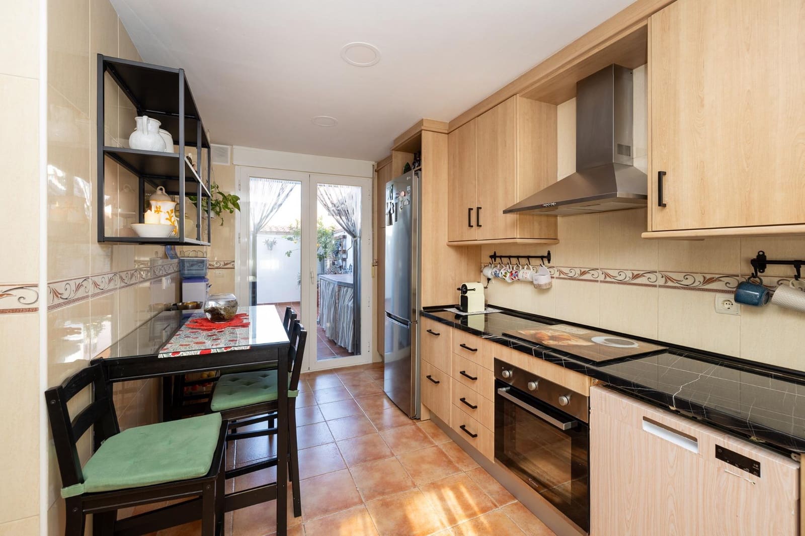 3 sovrum Radhus till salu i La Zubia med garage - 320 000 € (Ref: 10098370)