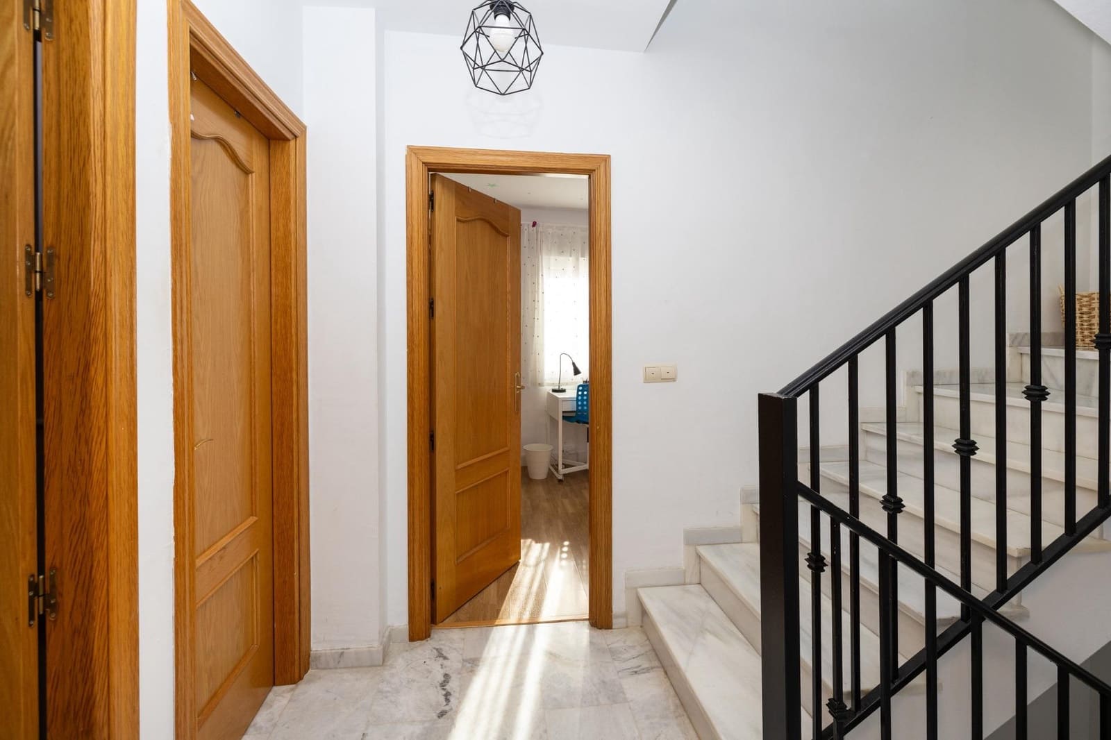 3 sovrum Radhus till salu i La Zubia med garage - 320 000 € (Ref: 10098370)