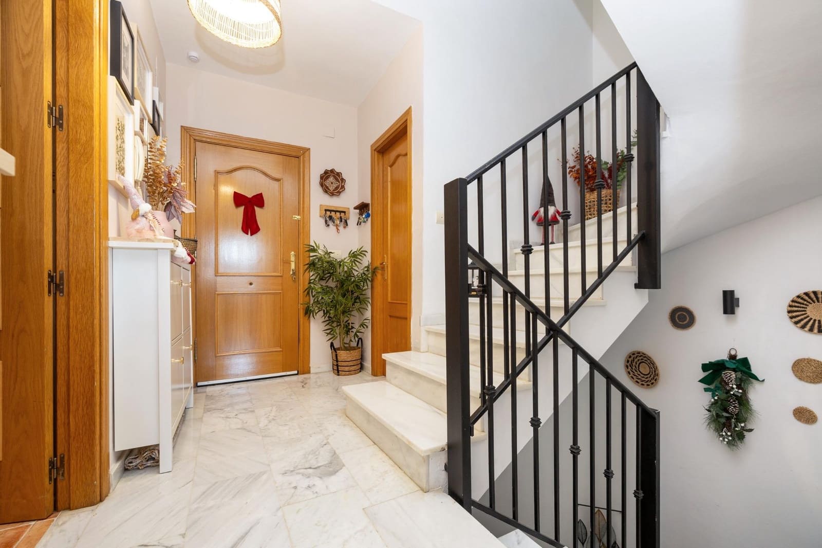 3 sovrum Radhus till salu i La Zubia med garage - 320 000 € (Ref: 10098370)