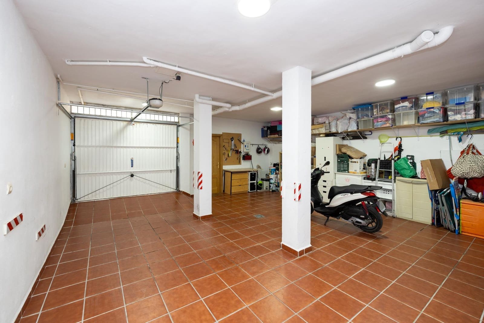 3 sovrum Radhus till salu i La Zubia med garage - 320 000 € (Ref: 10098370)