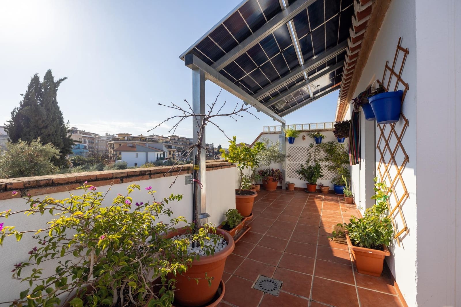 3 sovrum Radhus till salu i La Zubia med garage - 320 000 € (Ref: 10098370)