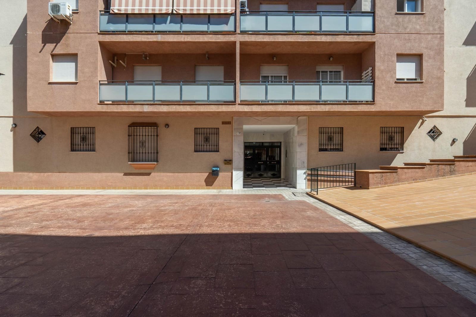 2 quarto Apartamento para venda em Atarfe com garagem - 176 800 € (Ref: 10102557)