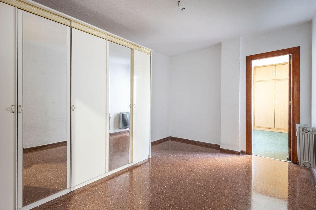 3 slaapkamer Flat te koop in Granada stad met garage - € 435.000 (Ref: 10102558)
