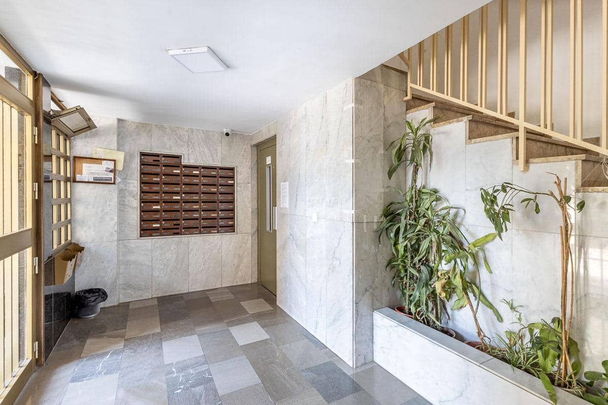 3 slaapkamer Flat te koop in Granada stad met garage - € 435.000 (Ref: 10102558)