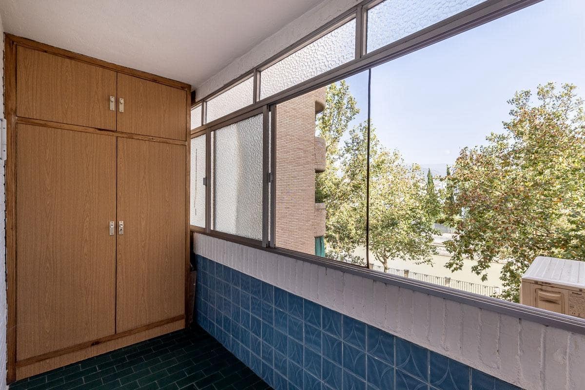 3 slaapkamer Flat te koop in Granada stad met garage - € 435.000 (Ref: 10102558)