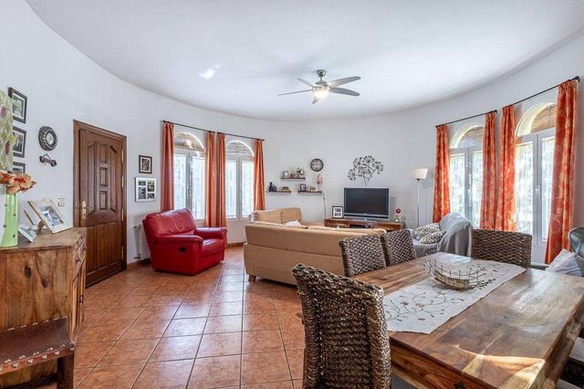 5 soveværelse Villa til salg i Las Gabias med swimmingpool garage - € 480.000 (Ref: 10102559)