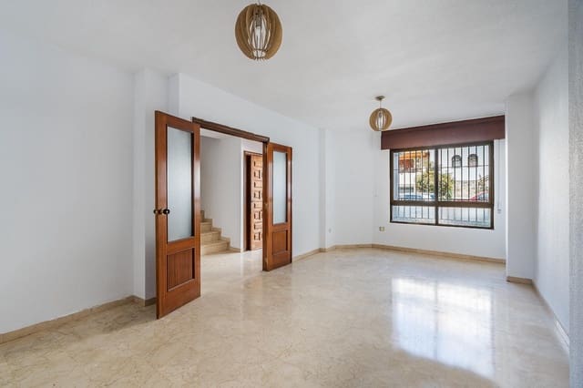 4 sovrum Radhus till salu i Motril - 269 000 € (Ref: 10102561)