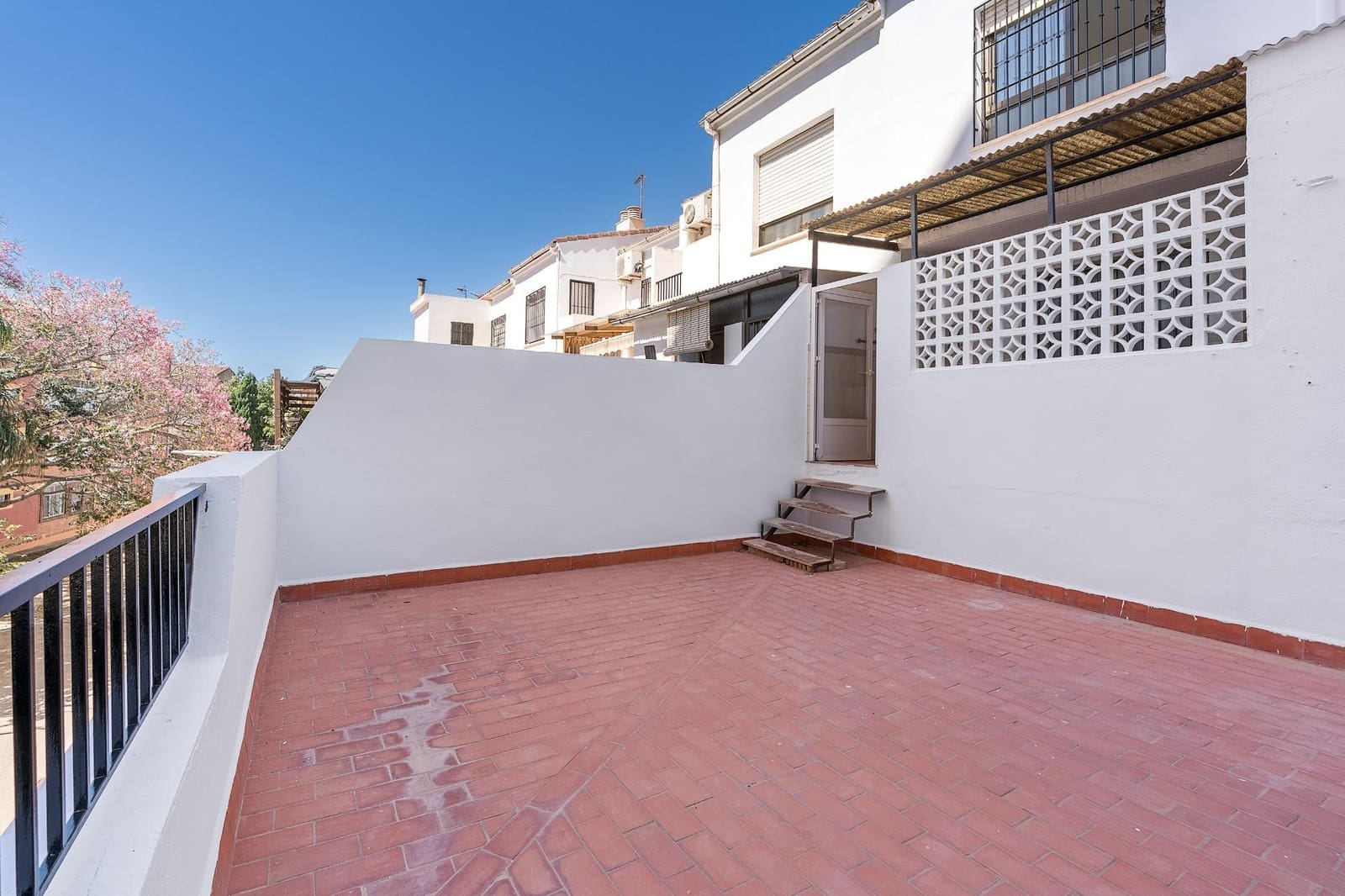 4 sovrum Radhus till salu i Motril - 269 000 € (Ref: 10102561)