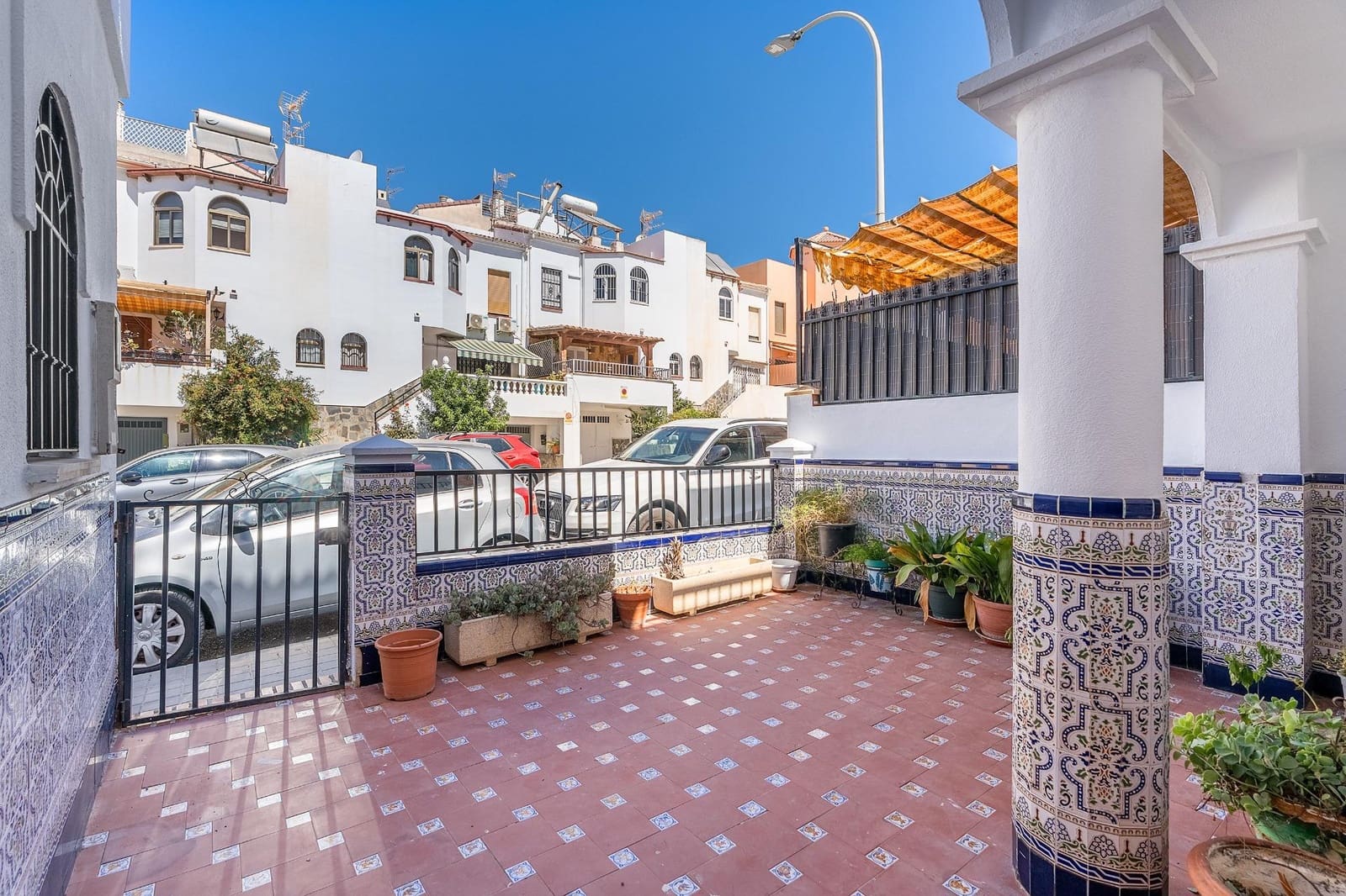 4 sovrum Radhus till salu i Motril - 269 000 € (Ref: 10102561)