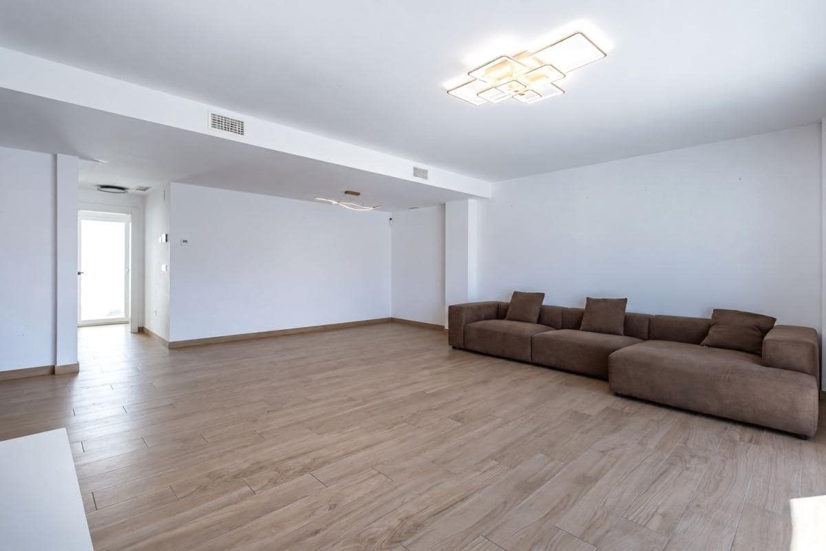 4 chambre Villa/Maison à vendre à Grenade ville avec piscine garage - 599 000 € (Ref: 10102562)