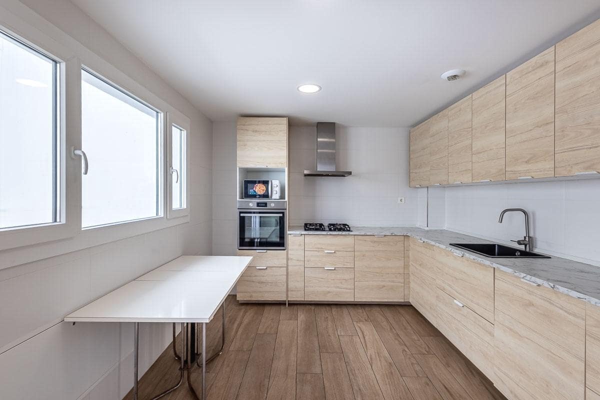 4 chambre Villa/Maison à vendre à Grenade ville avec piscine garage - 599 000 € (Ref: 10102562)