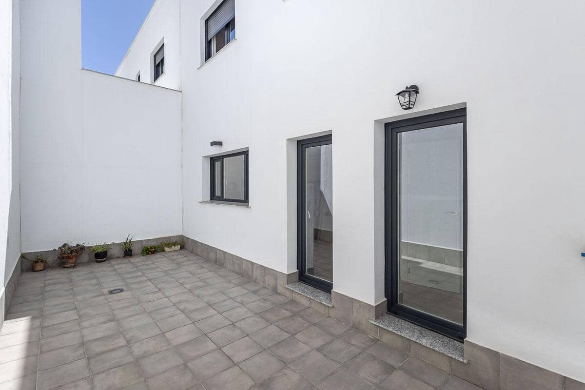 4 chambre Villa/Maison à vendre à Grenade ville avec piscine garage - 599 000 € (Ref: 10102562)