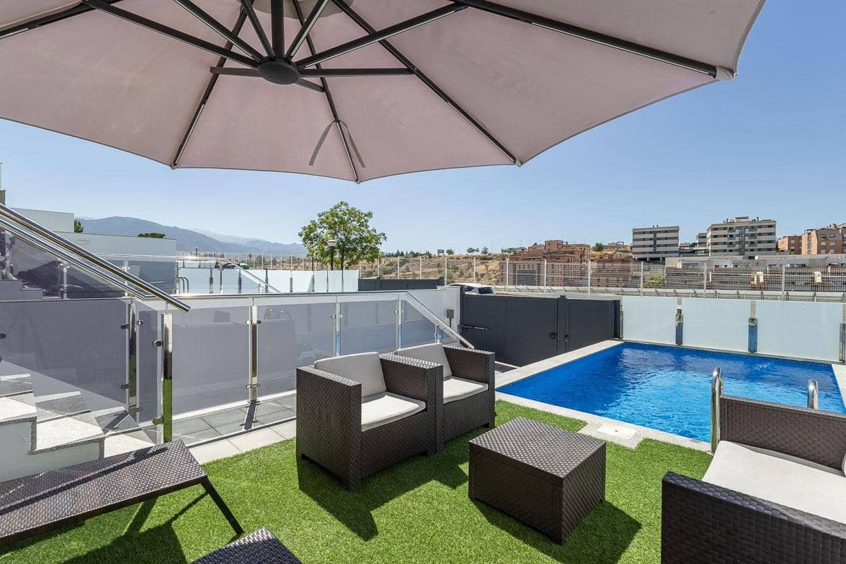 4 chambre Villa/Maison à vendre à Grenade ville avec piscine garage - 599 000 € (Ref: 10102562)