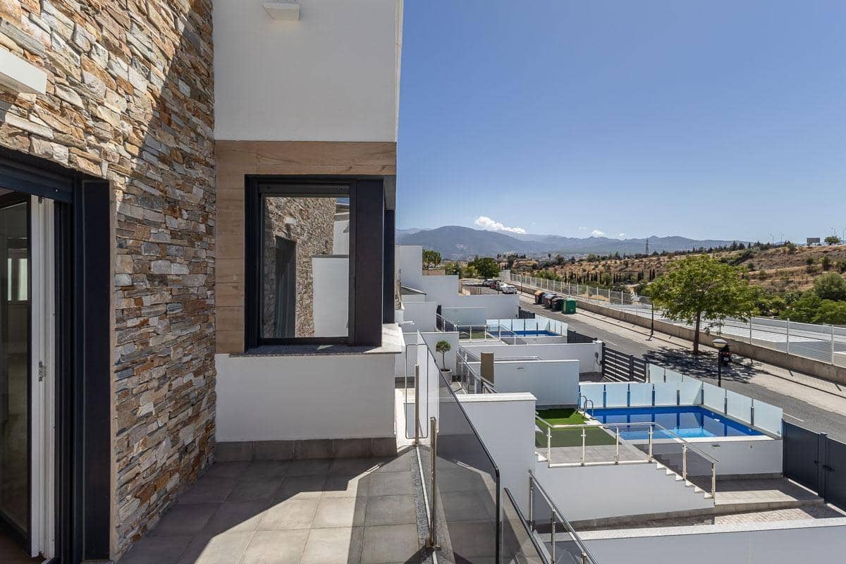 4 chambre Villa/Maison à vendre à Grenade ville avec piscine garage - 599 000 € (Ref: 10102562)