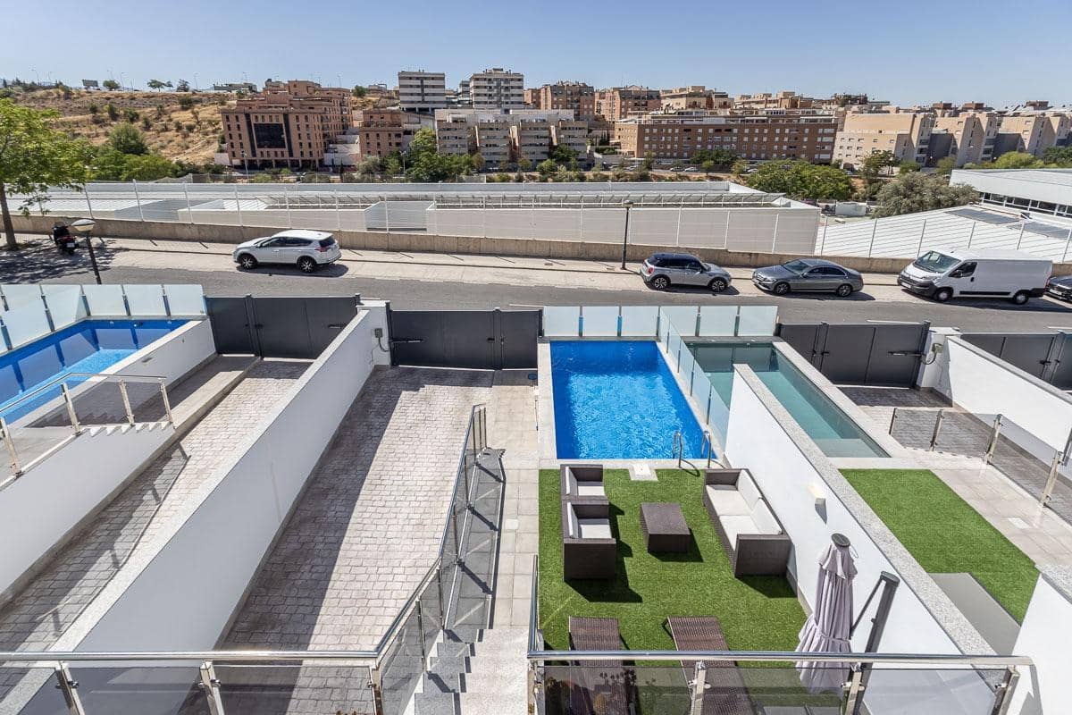 4 chambre Villa/Maison à vendre à Grenade ville avec piscine garage - 599 000 € (Ref: 10102562)