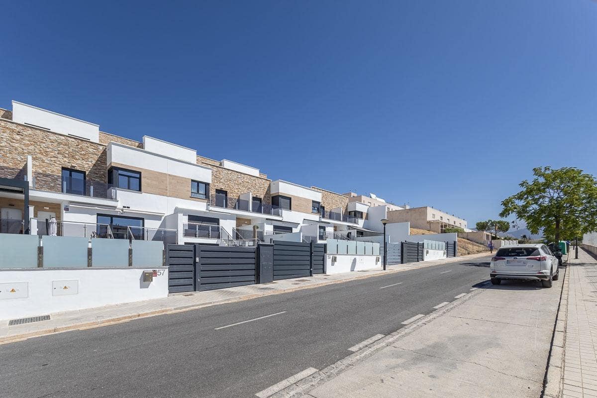 4 chambre Villa/Maison à vendre à Grenade ville avec piscine garage - 599 000 € (Ref: 10102562)