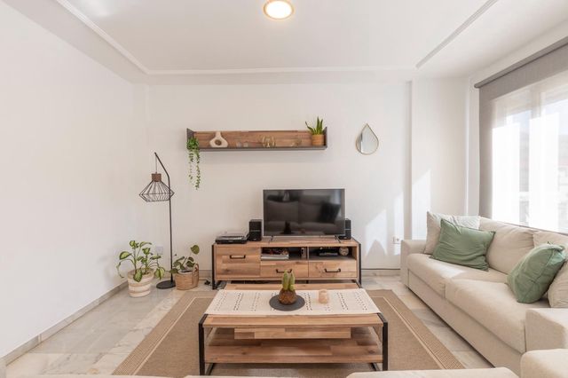 3 sypialnia Dom szeregowy na sprzedaż w Cenes de la Vega z basenem garażem - 220 000 € (Ref: 10109661)
