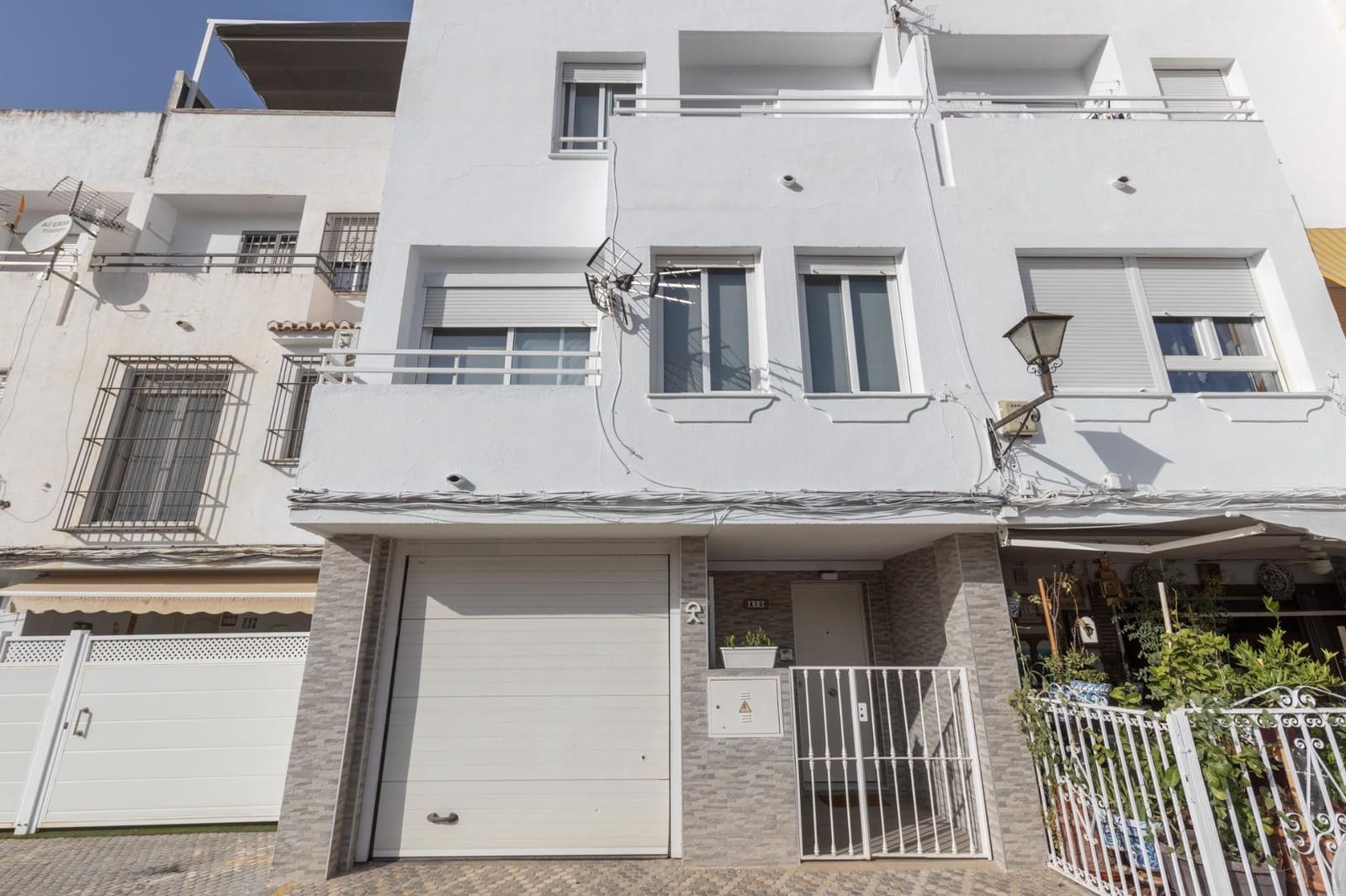 3 sypialnia Dom szeregowy na sprzedaż w Cenes de la Vega z basenem garażem - 220 000 € (Ref: 10109661)