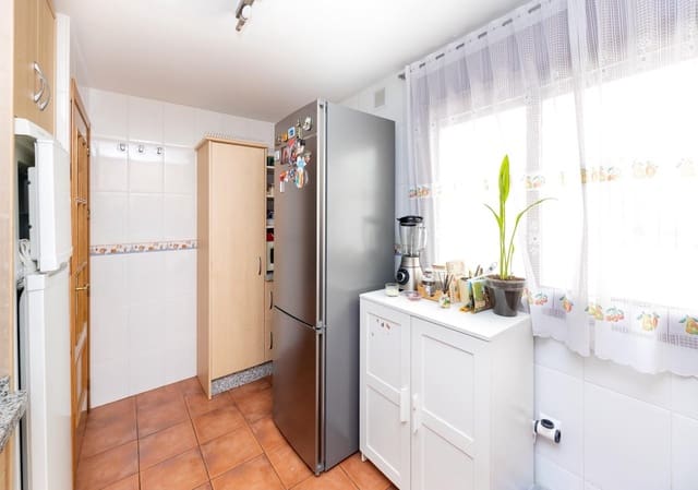 2 quarto Apartamento para venda em Armilla - 155 000 € (Ref: 10115851)