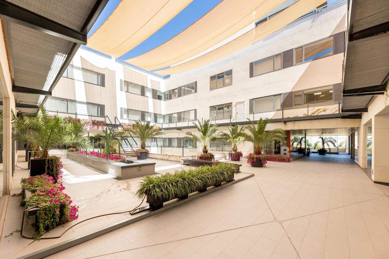Office for sale in Atarfe - € 55,000 (Ref: 10115852)