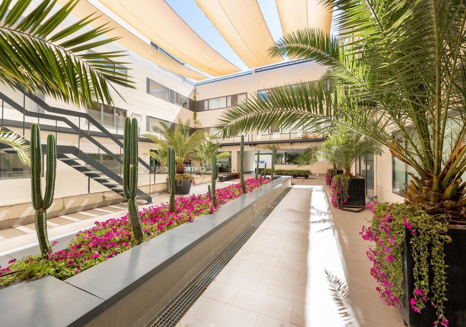 Office for sale in Atarfe - € 55,000 (Ref: 10115852)