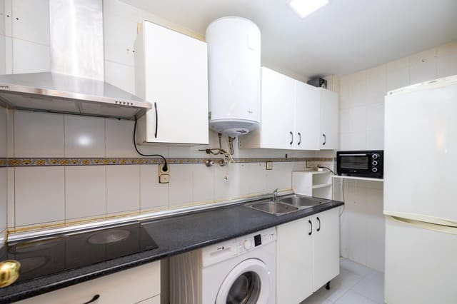Piso de 2 habitaciones en Cenes de la Vega en venta con garaje - 107.000 € (Ref: 10115854)