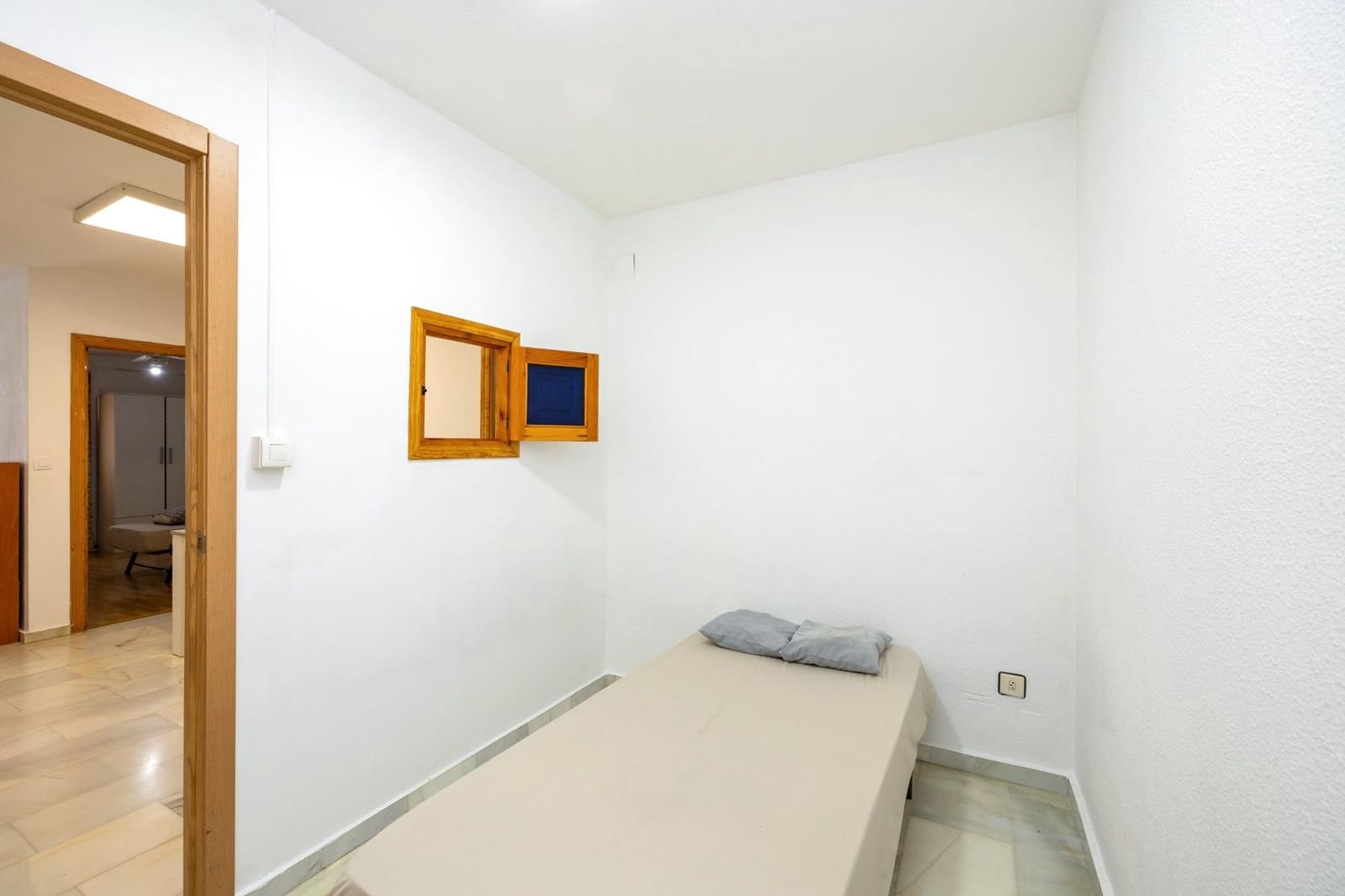 Piso de 2 habitaciones en Cenes de la Vega en venta con garaje - 107.000 € (Ref: 10115854)