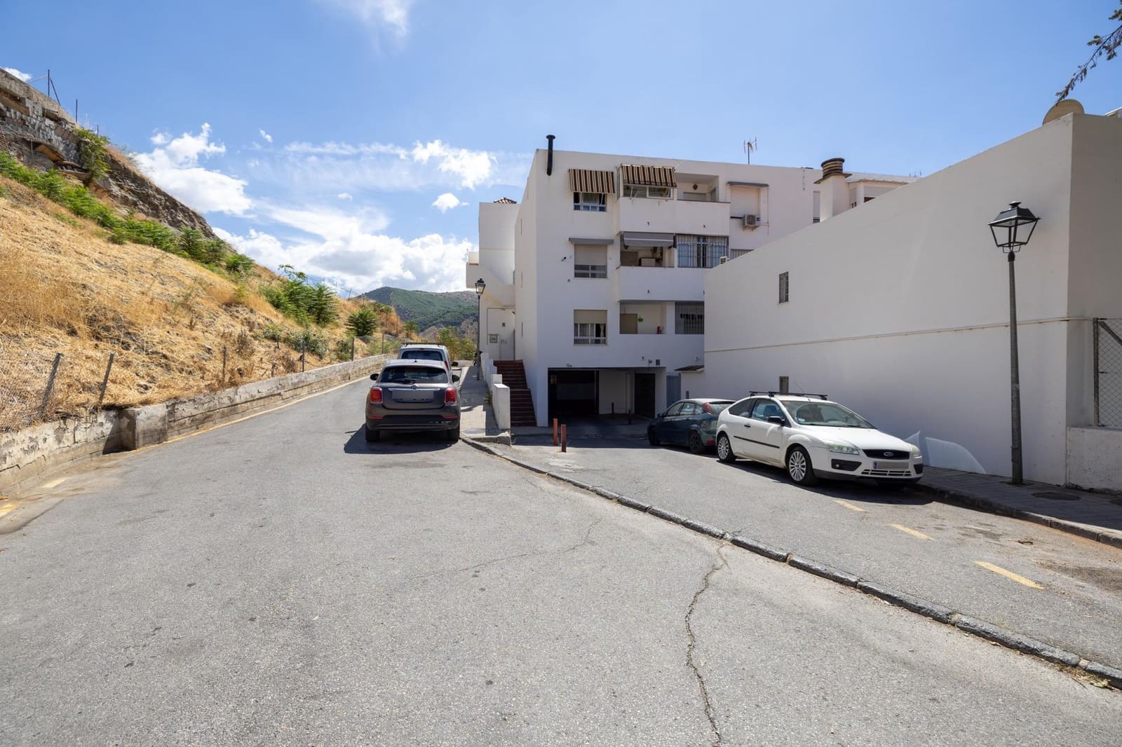Piso de 2 habitaciones en Cenes de la Vega en venta con garaje - 107.000 € (Ref: 10115854)