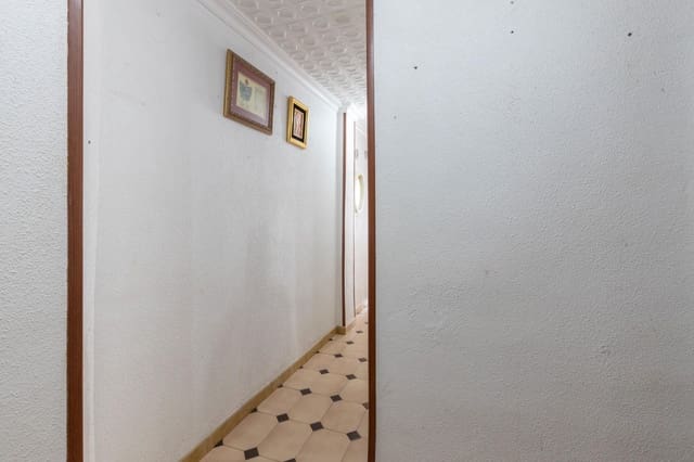 3 quarto Apartamento para venda em Zaidin, Granada cidade - 197 000 € (Ref: 10115855)